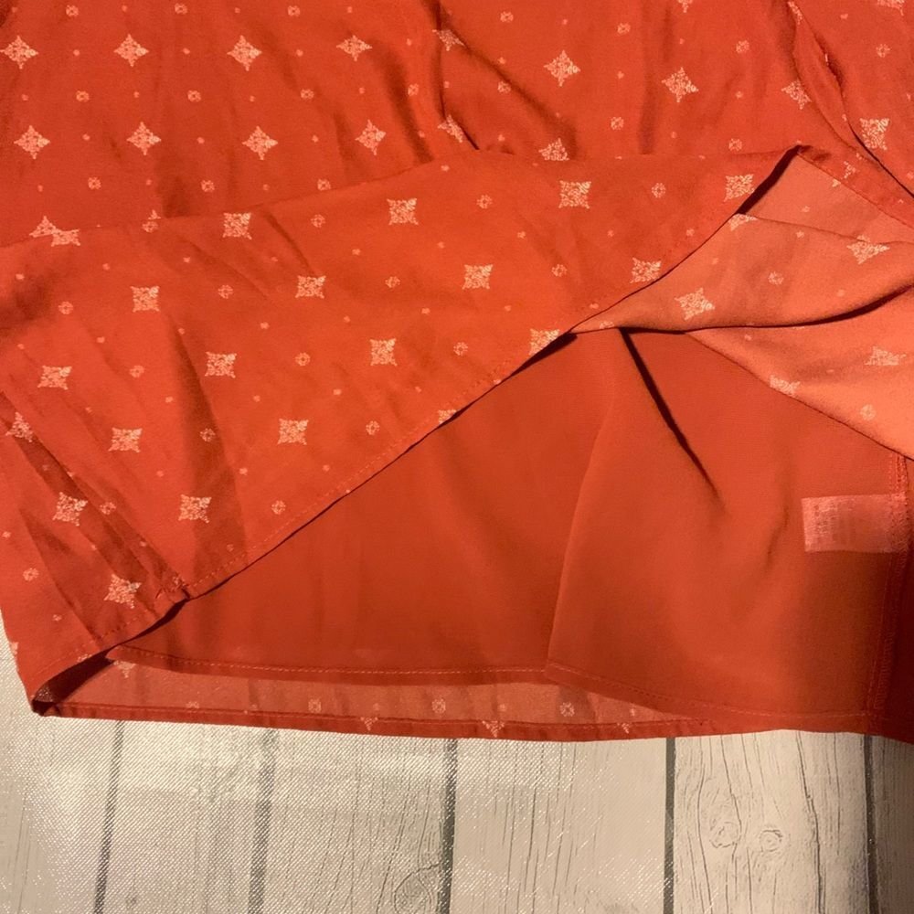 Francesca’s burnt orange top- large - Picture 7 of 9